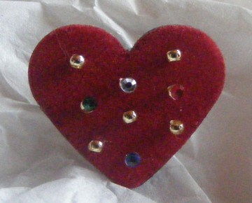 DOLLS HOUSE 1/12TH HEART RING PAD